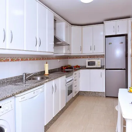 Pet Friendly In With Kitchenette ベラ